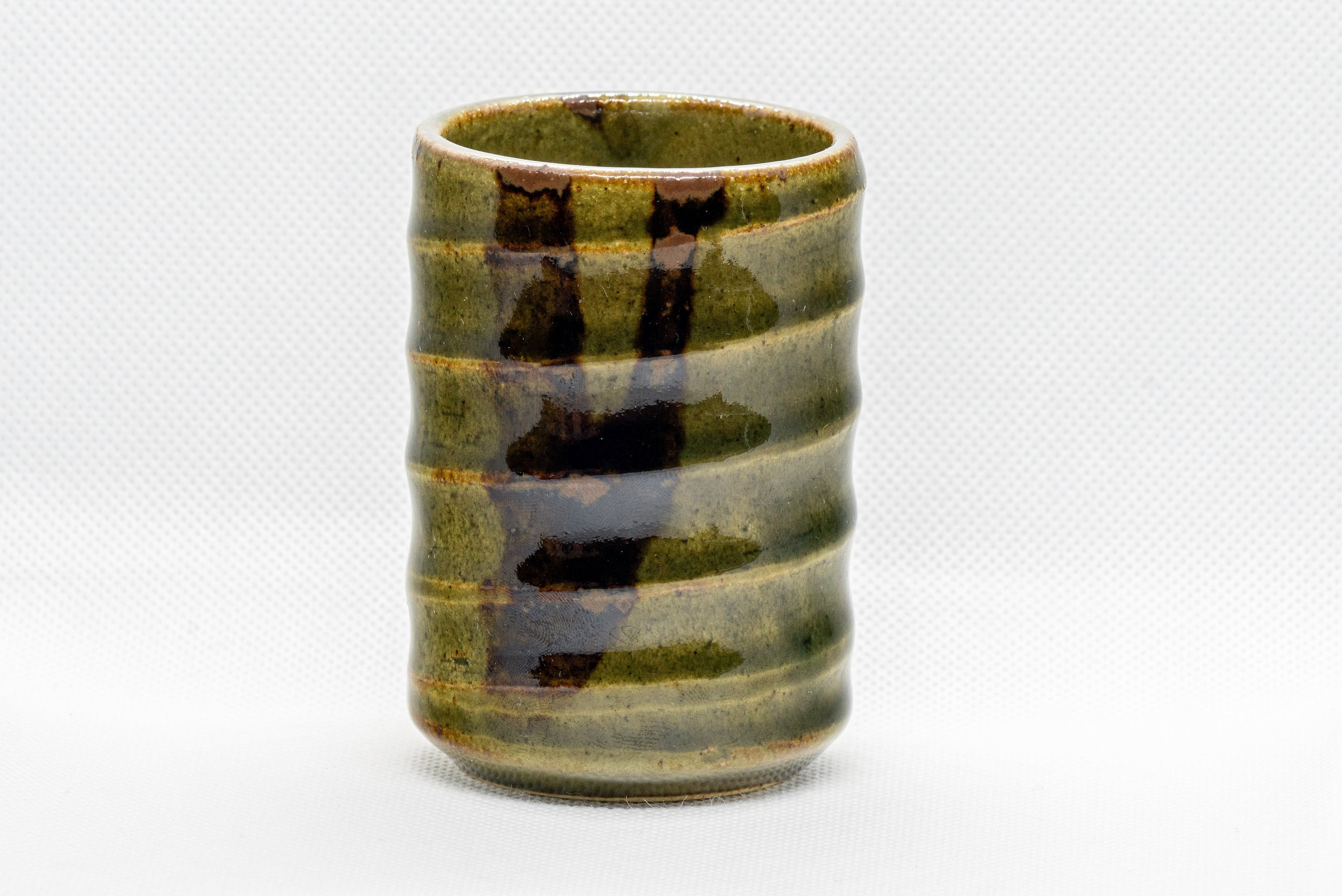 Japanese Teacup - Spiral Green Tsutsu-gata Yunomi - 130ml