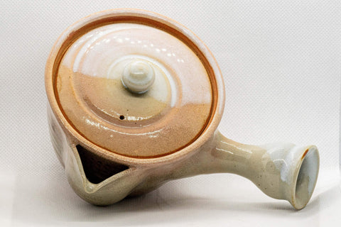 Tezumi — Japanese Kyusu - Hagi-yaki Do-ake Teapot - 300ml — three-quarter view from the opposite side
