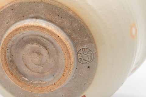 Japanese Matcha Bowl - Torasuke Kyo-yaki Komogai-nari Chawan - closeup of the unglazed footring on the underside