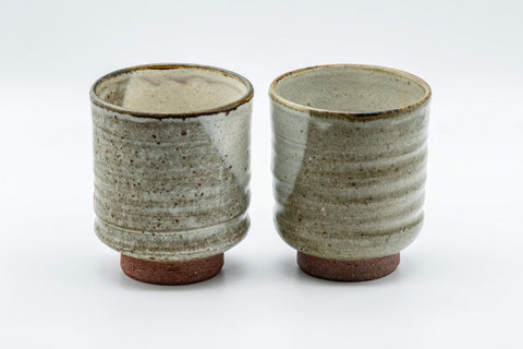 Japanese Teacups - Pair of Floral Tsutsu-gata Yunomi - 200ml - the pair side by side, front view