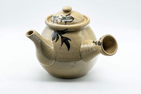 Tezumi — Japanese Kyusu - Large Floral Nasu-gata Do-ake Teapot - 900ml — side view with the lid and side handle