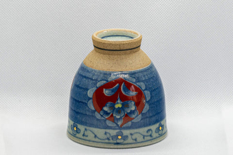 Tezumi — Japanese Teacup - 清秀  Kiyohide Kiln Floral Arita-yaki Yunomi - 190ml — tipped to show the interior