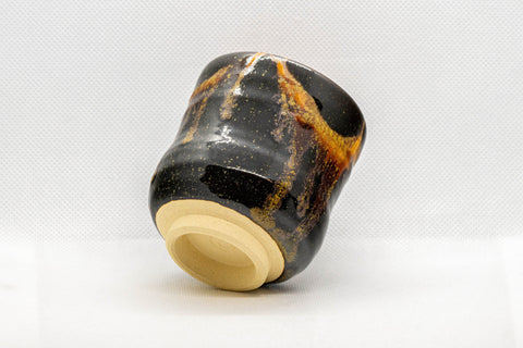 Japanese Teacup - Drip-Glazed Tsutsu-gata Yunomi - 160ml - cup tilted showing the unglazed foot