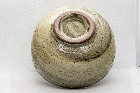 Tezumi — Japanese Matcha Bowl - Mino-yaki hantsutsu-gata chawan - 400ml — top-down view of the interior