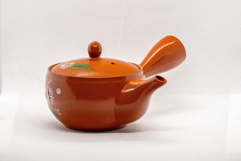 Tezumi — Japanese Kyusu - Peach Blossoms Tokoname-yaki Teapot - 170ml — side view with the lid and side handle