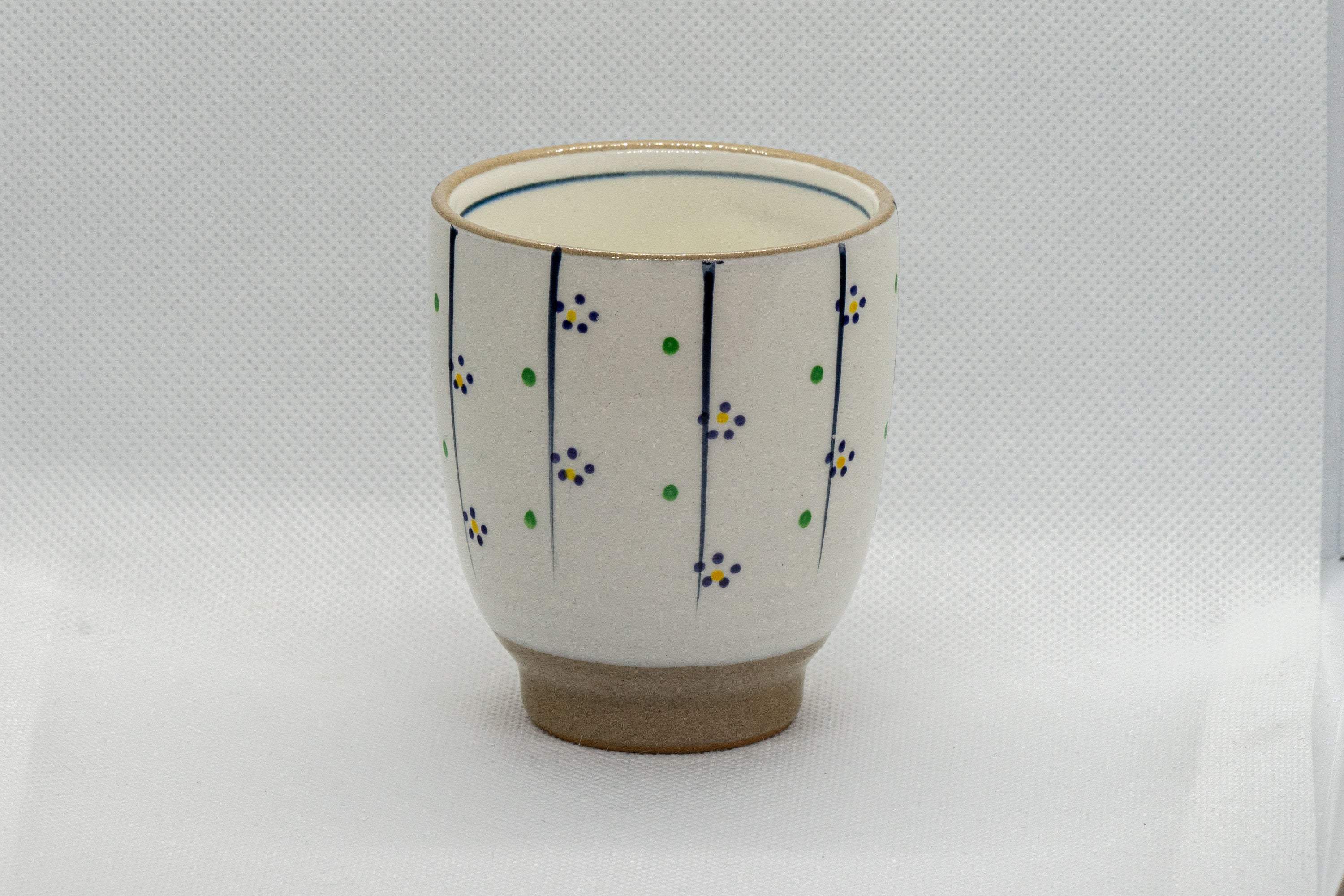 Japanese Teacup - White Floral Koishiwara-yaki Yunomi - 185ml