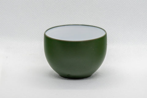 Tezumi — Japanese Teacup - Green Ryokudei Tokoname-yaki Yunomi - 110ml — front view from another angle