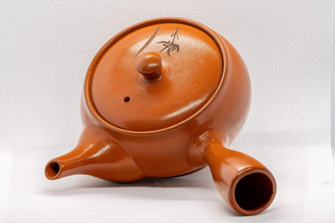 Japanese Kyusu - Tokoname-yaki Do-ake Teapot - 310ml - top-down view of the lid
