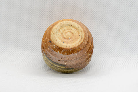 Japanese Teacup - Stoneware Shigaraki-yaki Guinomi - 40ml - closeup of the underside showing the unglazed foot ring