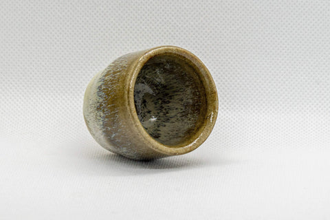 Japanese Teacup - Hare's Fur Guinomi - 30ml - closeup of the underside showing the unglazed foot ring
