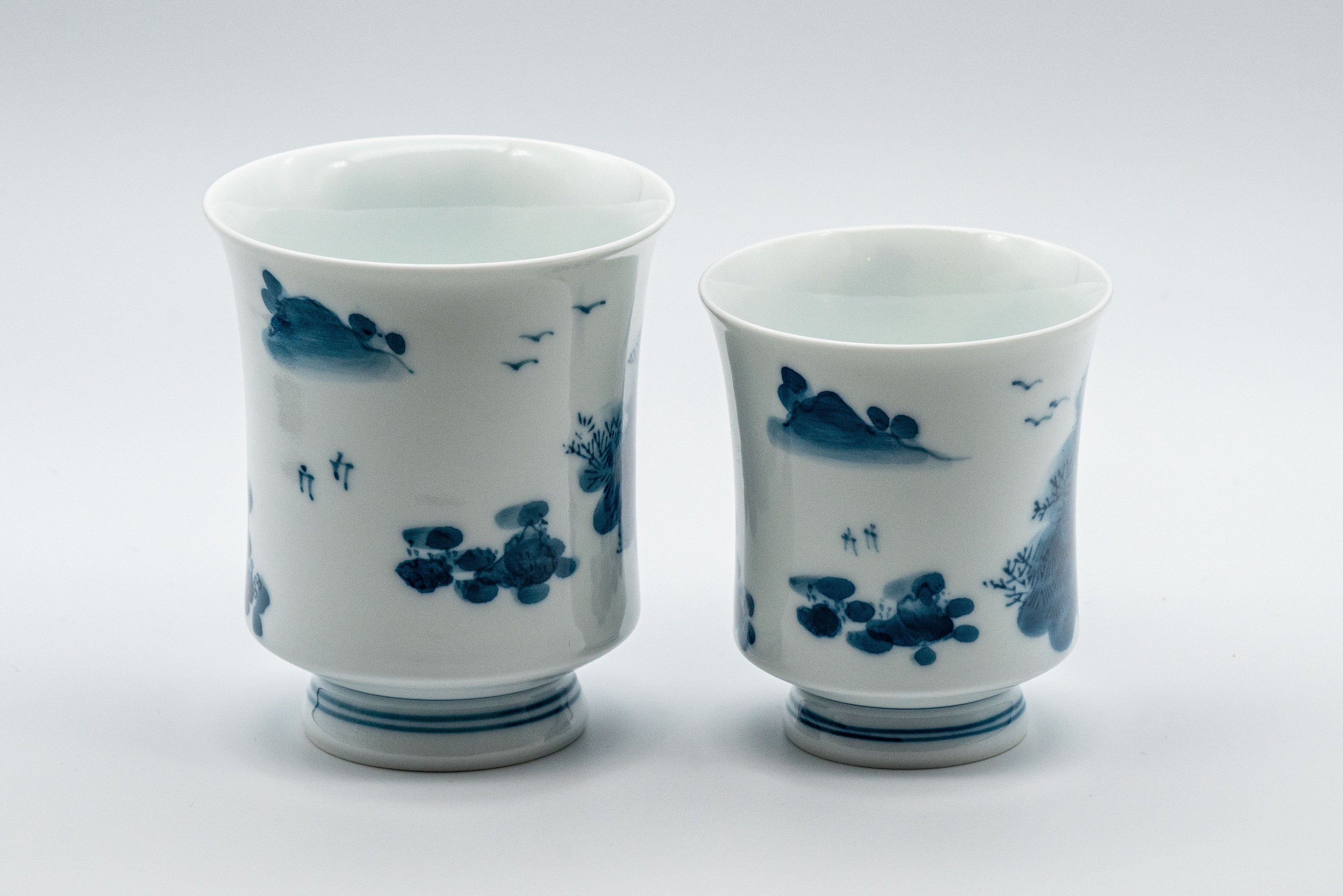 Japanese Teacups - Pair of 畑萬陶苑 Meoto Arita-gata Yunomi