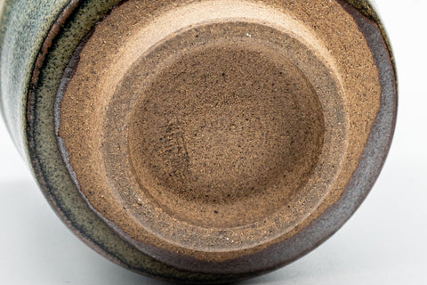 Japanese Teacups - Pair of Blue-Green Hare's Fur Glaze Tsutsu-gata Yunomi - 150ml - closeup of the unglazed foot