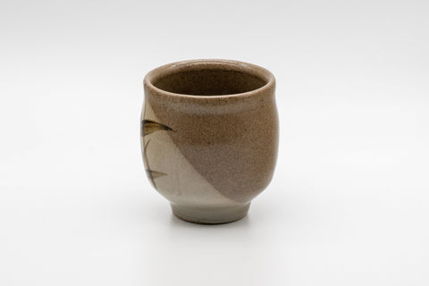 Japanese Teacup - Floral Yunomi - 140ml - front view of the cup