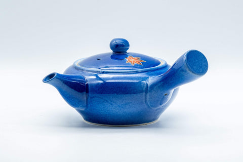 Tezumi — Japanese Kyusu - Momiji Hiramaru-gata Porcelain Debeso Teapot - 300ml — three-quarter view