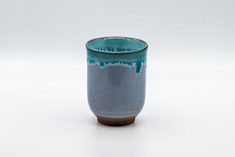Tezumi — Japanese Teacup - Turquoise Tsutsu-gata Yunomi - 170ml — front view from another angle