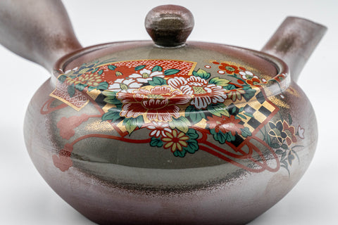 Tezumi — Japanese Kyusu - 阿久津 Banko-yaki Nozomi-style Teapot - 330ml — closeup of the decoration