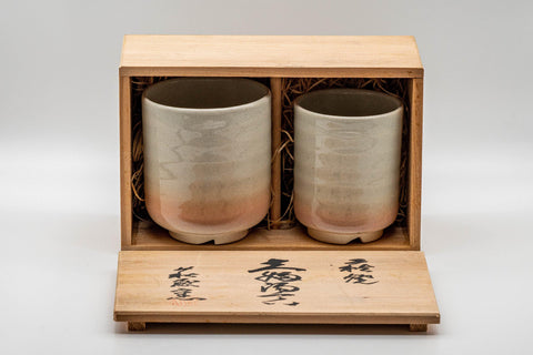 Tezumi — Japanese Teacups - Couple's Pair of Tsutsu-gata Hagi-yaki Meoto Yunomi — front view from another angle