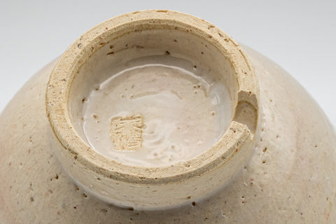 Japanese Teacup - Gohonte Hagi-yaki Yunomi by Tsubaki Kiln - 130ml - view of the underside showing the unglazed foot ring
