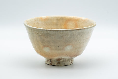 Tezumi — Japanese Matcha Bowl - Gohonte Glazed Hatazori-gata Hagi-yaki Chawan - 400ml — front view showing the glaze