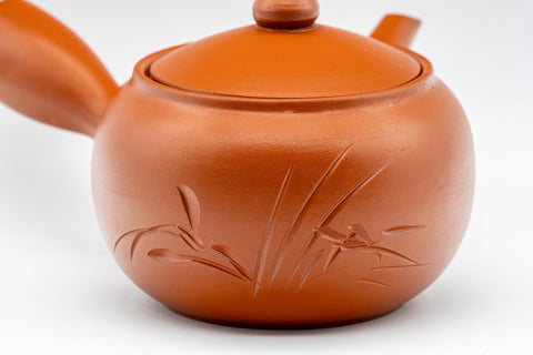 Tezumi — Japanese Tea Set - Tokoname-yaki Maru-gata Debeso Kyusu with 5 Tsutsu-gata Yunomi — closeup of a single piece