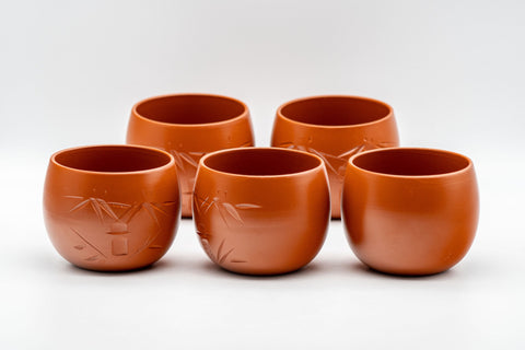 Tezumi — Japanese Tea Set - Tokoname-yaki Nasu-gata Debeso Kyusu with 5 Yunomi - 300ml — the teapot and cups arranged together