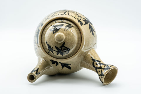 Tezumi — Japanese Kyusu - Large Floral Nasu-gata Do-ake Teapot - 900ml — side view showing the spout