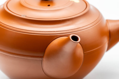 Japanese Kyusu - 有馬 Maru-gata Debeso Tokoname-yaki Teapot - 350ml - closeup of the side handle