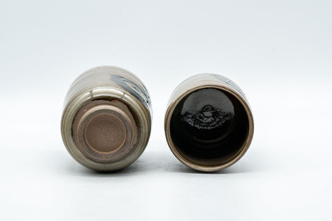 Japanese Teacups - Pair of Yukiyama Kiln Meoto Yunomi - the two cups inverted showing the feet