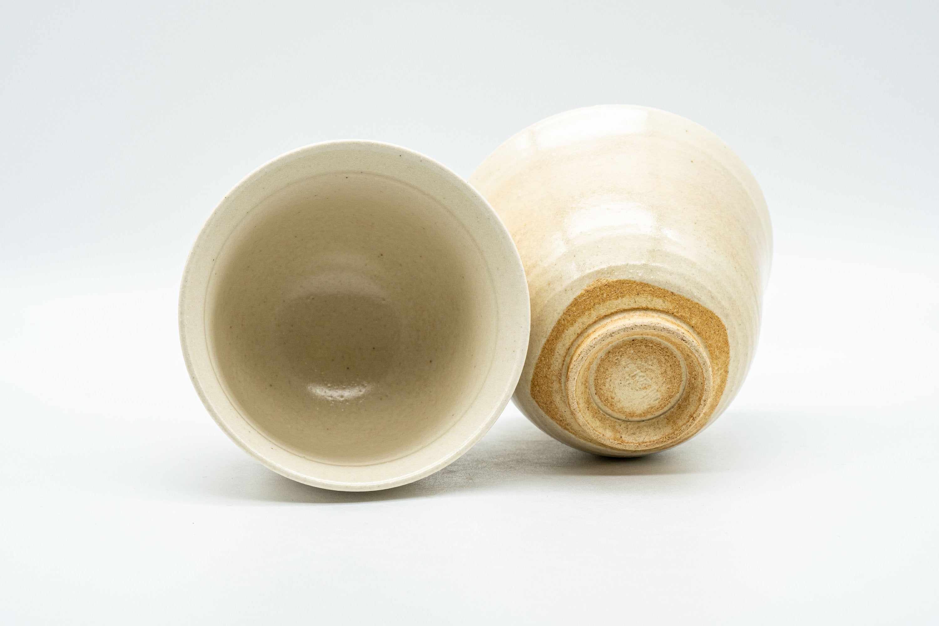 Japanese Teacups - Pair of 橘吉 Tachikichi Floral Yunomi - 125ml