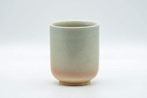 Japanese Teacup - Tsutsu-gata Hagi-yaki Yunomi - side view of the cup