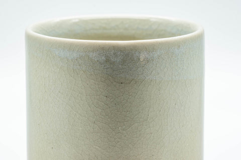 Japanese Teacup - Tsutsu-gata Hagi-yaki Yunomi - closeup of the crazed grey glaze