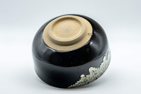 Tezumi — Japanese Matcha Bowl - Jet Black Drip Glazed Wan-nari Chawan - 500ml — top-down view of the interior
