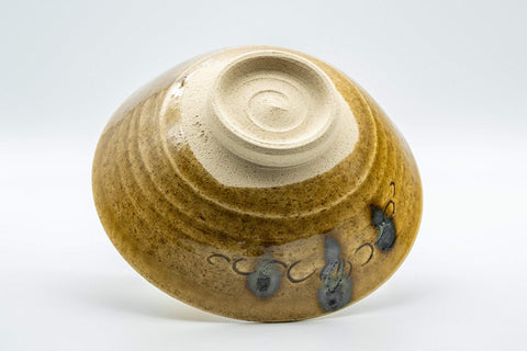 Japanese Matcha Bowl - Hira-gata Summer Chawan - 300ml - tilted view showing the foot and base