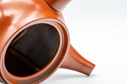 Tezumi — Japanese Kyusu - Nasu-gata Tokoname-yaki Teapot - 200ml — interior view showing the filter