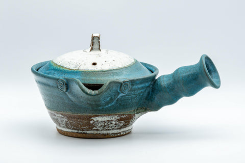 Tezumi — Japanese Kyusu - Large Blue White Unique Do-ake Teapot - 350ml — side view with the lid and side handle