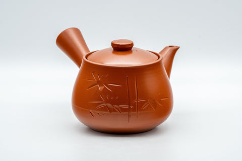 Tezumi — Japanese Tea Set - Bamboo Tokoname-yaki Debeso Kyusu with 5 Yunomi — interior of the teapot showing the filter