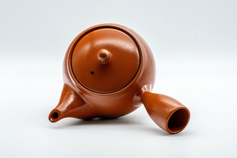 Tezumi — Japanese Kyusu - Floral Tokoname-yaki Teapot - 350ml — top-down view of the lid and side handle