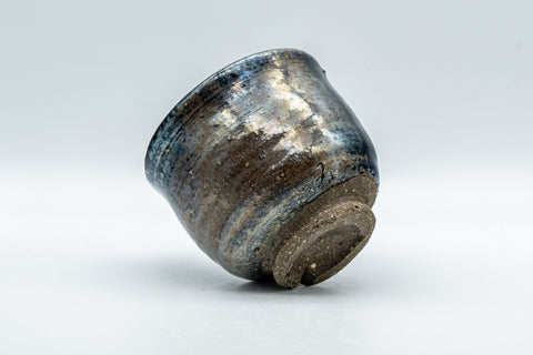 Japanese Teacup - Metallic Bronze Glazed Yunomi - 200ml - the cup inverted showing the foot