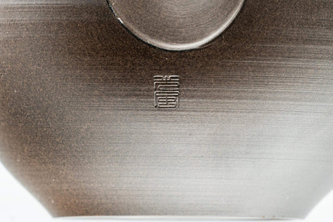 Japanese Kyusu - 光風 Floral Maru-gata Tokoname-yaki Teapot - 300ml - closeup of the brushed clay surface texture