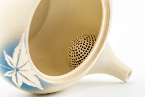 Tezumi — Japanese Kyusu - Ivory Momiji Takasuke Tokoname-yaki Debeso Teapot - 260ml — interior view showing the filter