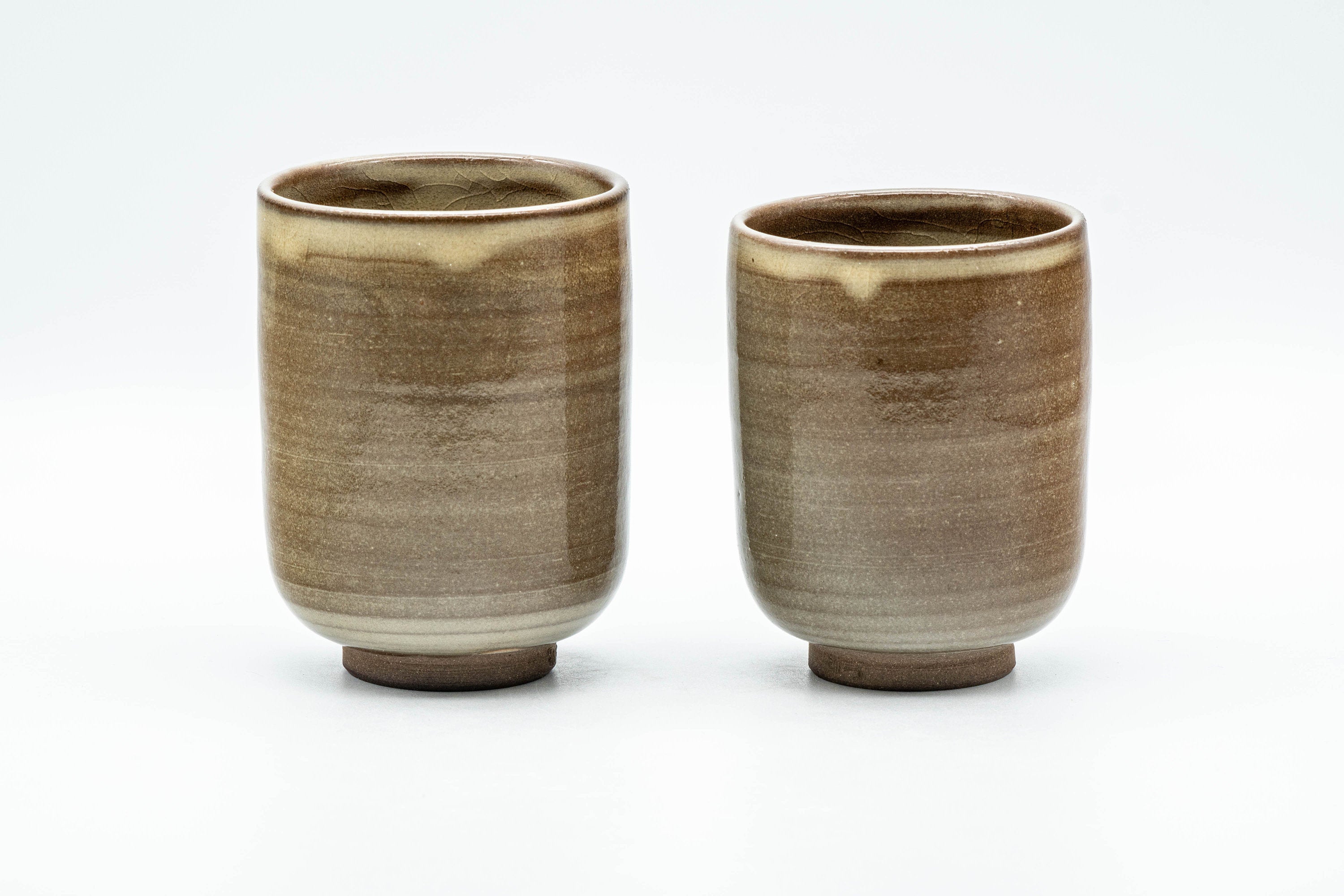 Japanese Teacups - Pair of 雪山窯 Yukiyama Kiln Meoto Yunomi