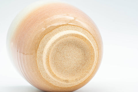 Japanese Teacup - Tsubaki Kiln Gohonte Hagi-yaki Senchawan - 110ml - closeup of the underside and foot ring