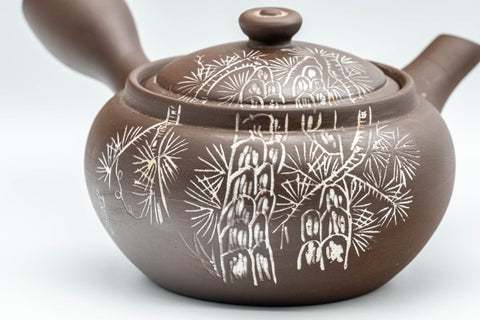 Tezumi — Japanese Kyusu - Brown and White Bamboo Teapot - 375ml — closeup of the base