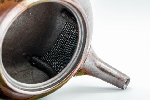 Tezumi — Japanese Kyusu - Ash Glazed Banko-yaki Teapot - 225ml — interior view showing the filter