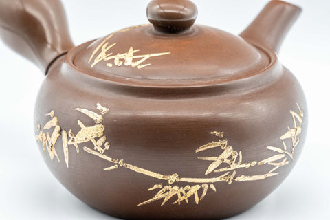 Tezumi — Japanese Kyusu - Brown and Gold Bamboo Teapot with Rubber Grip - 350ml — closeup of the decoration