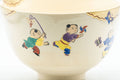 Japanese Matcha Bowl - 郎山 Wan-nari Kyo-yaki Chawan - 450ml - closeup of the painted children playing motif