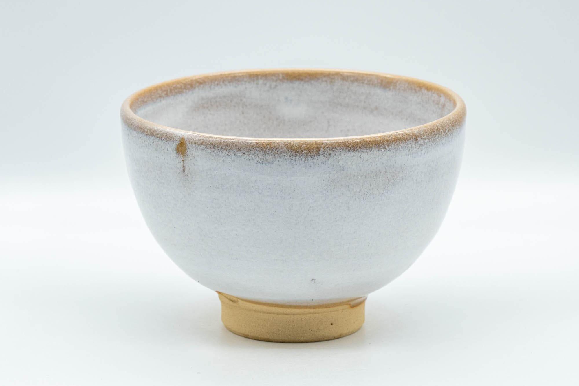 Japanese Matcha Bowl - 渓流山 Beige and Milky White Glazed Chawan - 450ml - Tezumi