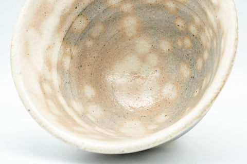 Japanese Matcha Bowl - Happy Rabbits Sakura Gohonte Chawan - 200ml - interior view from above