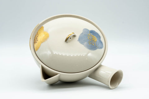 Tezumi — Japanese Kyusu - Floral Porcelain Debeso Teapot - 400ml — top-down view of the lid