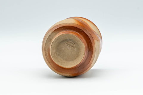 Japanese Teacup - Hidasuki Bizen-yaki Yunomi - 170ml - tilted view showing the footring